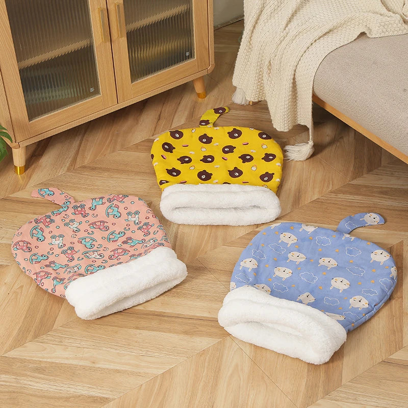 Cozy Cat Sleeping Bag - Soft, Fluffy & Warm Nest for Kittens and Puppies
